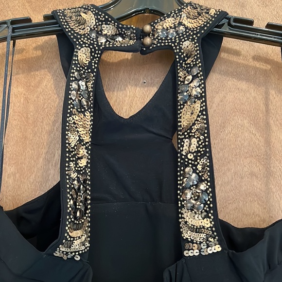 CACHE BLACK SEQUIN BEADED HALTER TOP - Picture 9 of 11
